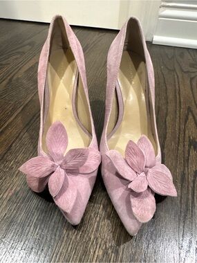 Ann Taylor Suede Effie Floral Toe Heels Pumps (7.5)